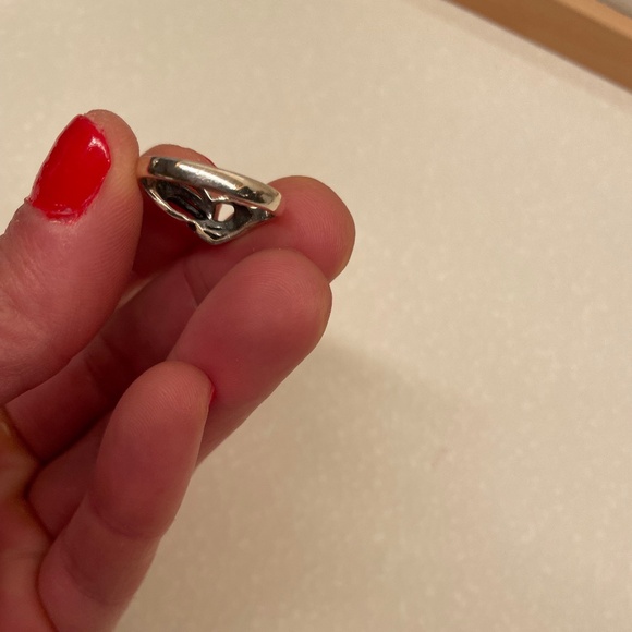 Retired James Avery Clasping Hands Ring 6.5 - Picture 5 of 7